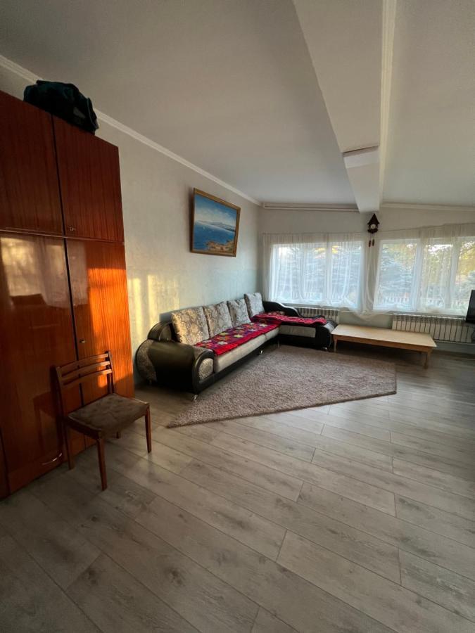 Чистые Пруды Bishkek Exterior photo